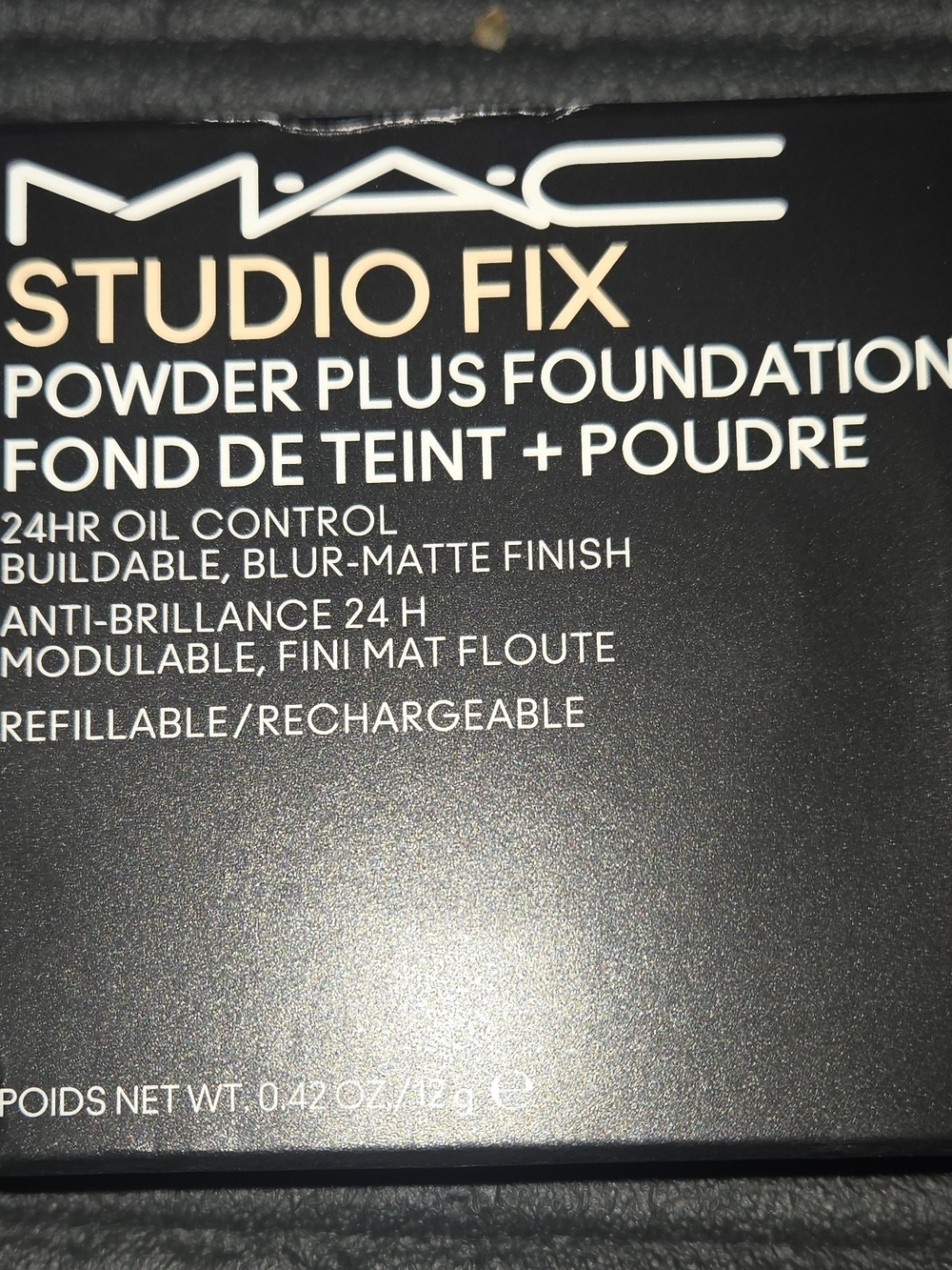 MAC Studio Fix Powder Plus Foundation - Black Packaging